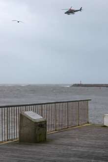 Cargueiro que ficou sem leme ao largo da Figueira da Foz está a ser rebocado para Vigo
